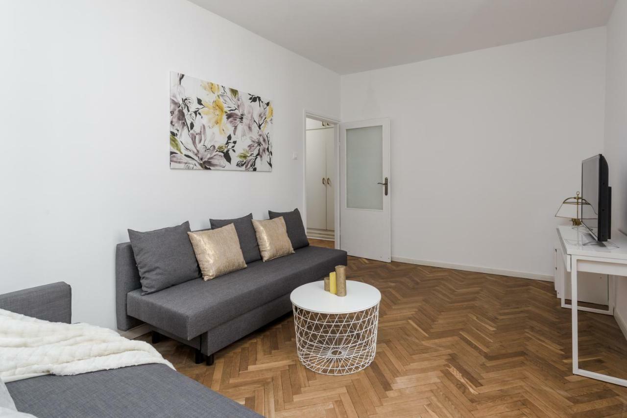 Chill Apartments Brzozowa Old Town Варшава Экстерьер фото